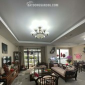 Chính chủ cho thuê căn hộ Chung cư Royal city, căn góc